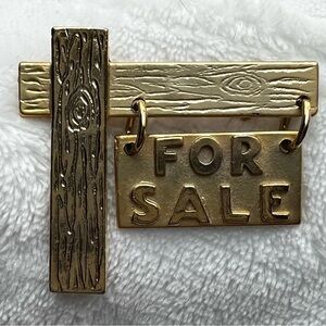 Chic Gold 'For Sale' Brooch